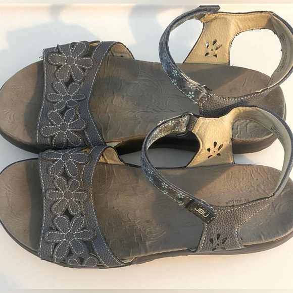 VGUC JBU Wildflower Sandals, Sz 10, Vegan, Daisy, Ankle Strap, Adjustable​ - Picture 3 of 15